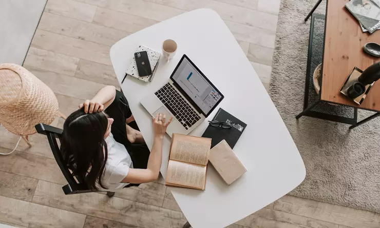 Consultant Vs Contractors Getting Help On Your Digital Project